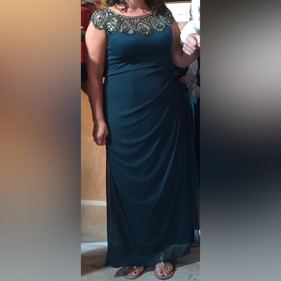 Xscape Mother of the Bride Formal Dress Evening Gown - Picture 3 of 6